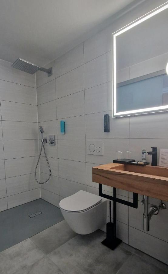 Hotel Rhin Inn Fehrbellin Екстер'єр фото