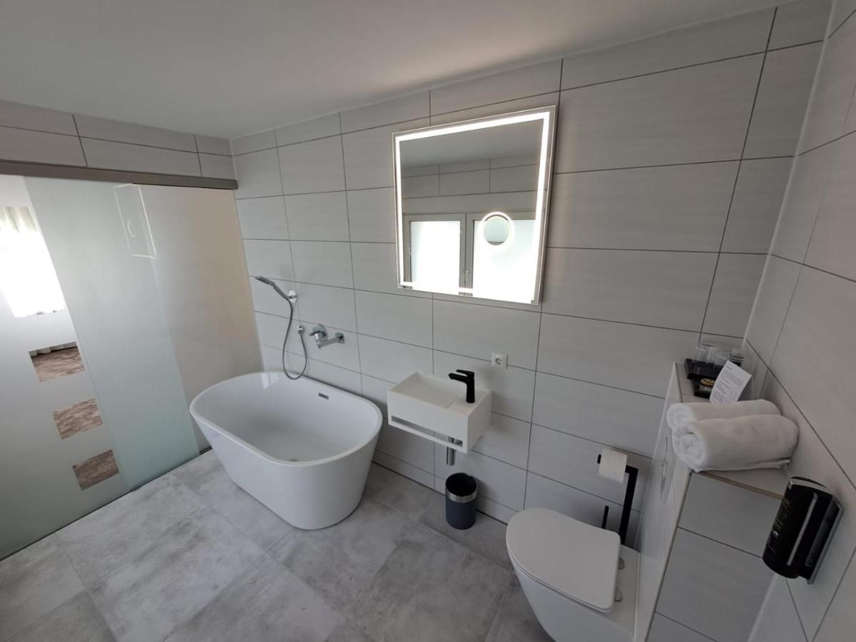 Hotel Rhin Inn Fehrbellin Екстер'єр фото