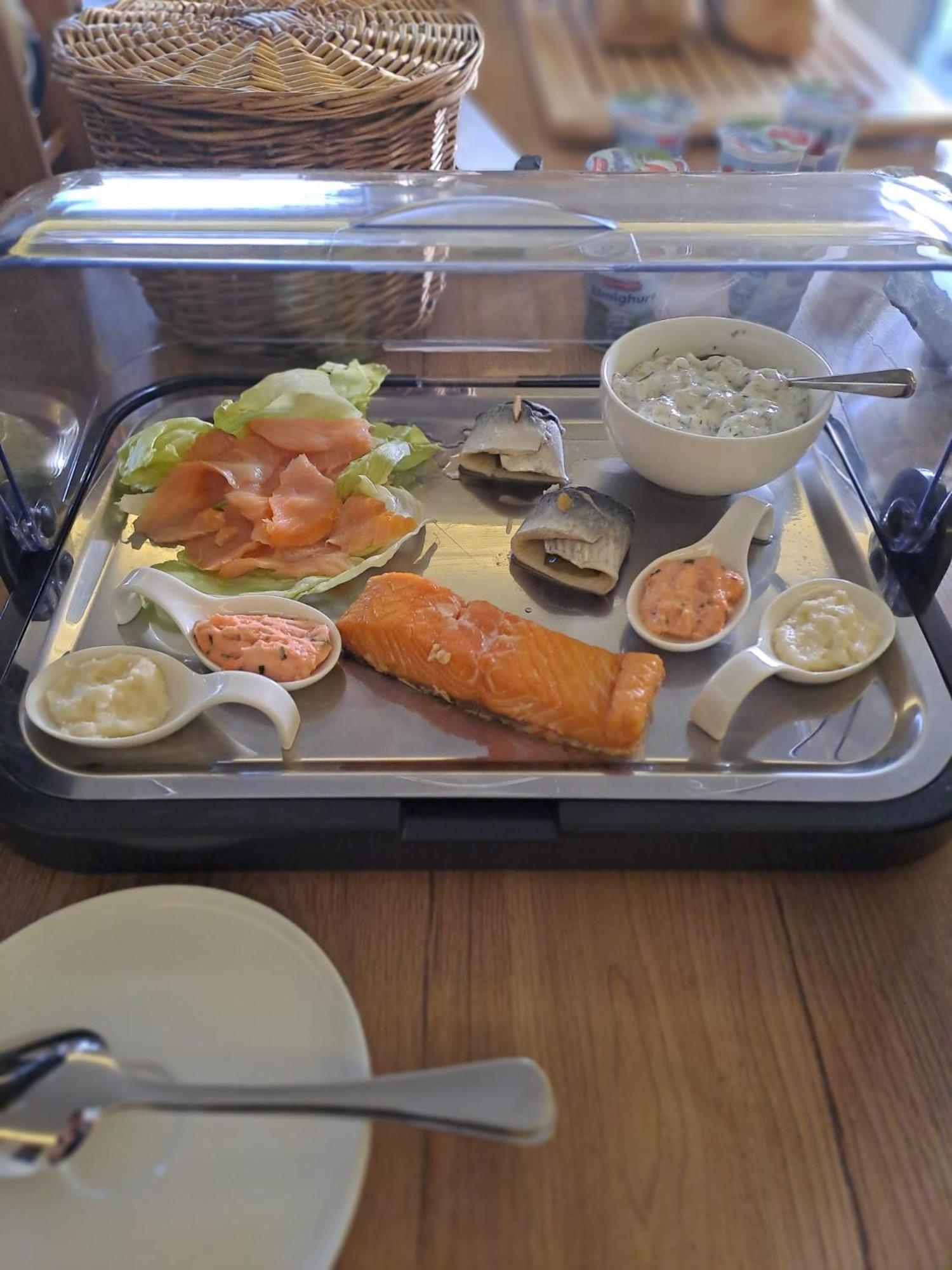 Hotel Rhin Inn Fehrbellin Екстер'єр фото